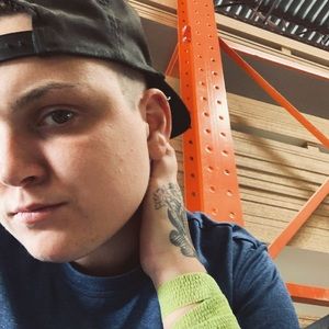 Meet your Posher, Leigh